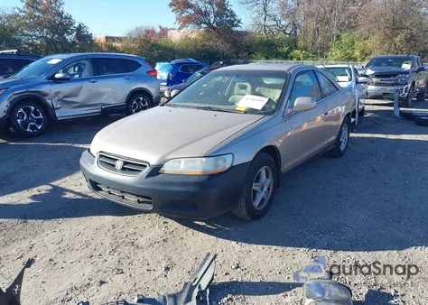 2001 Honda Accord 3.0 Lx z USA, uszkodzony, nr VIN 1HGCG22481A019395